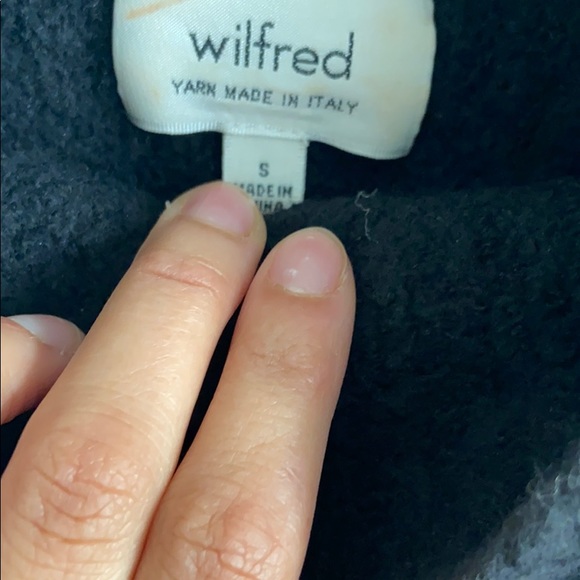 Aritzia Durandal sleeveless turtleneck - Picture 3 of 4